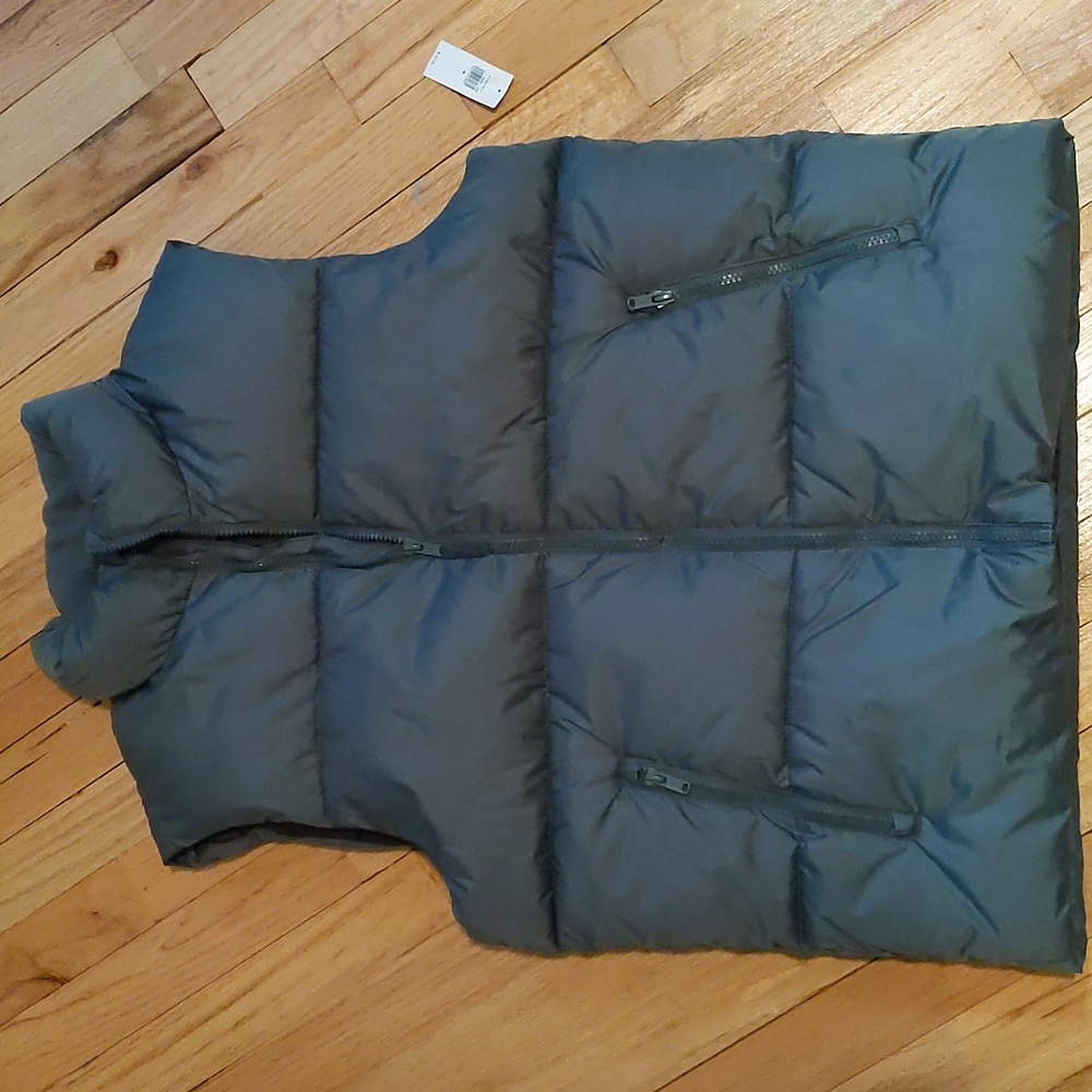 NWT Old Navy puffer vest